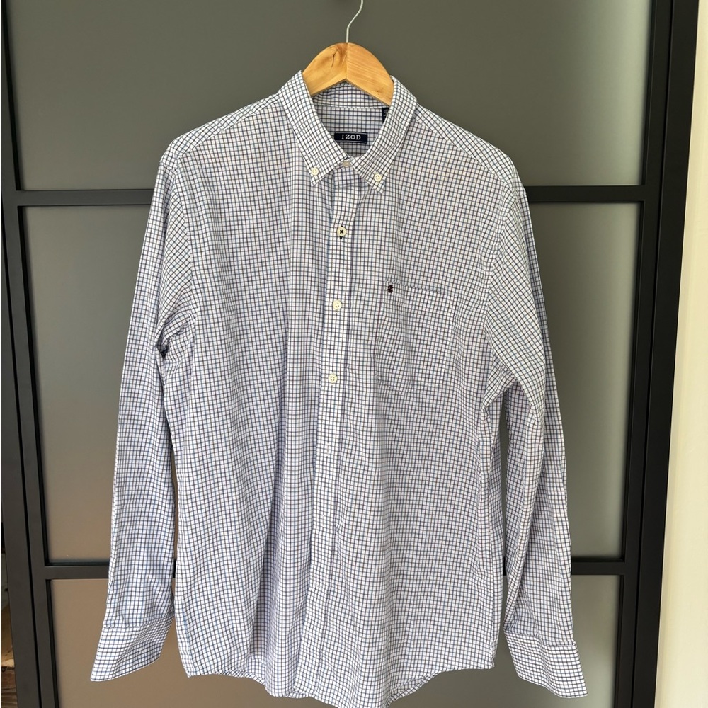 Izod easy care men’s dress shirt size large.
